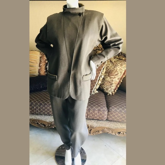 versace coat pant price